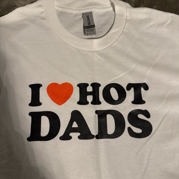 I ❤️ Hot Dad’s T-Shirt - Picture 3 of 3